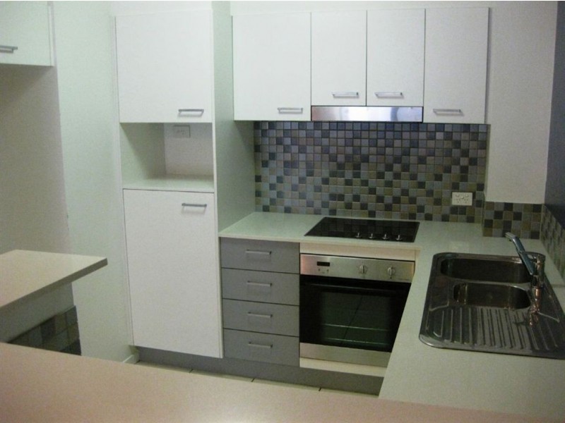 2/15 Lloyd St, Southport QLD 4215