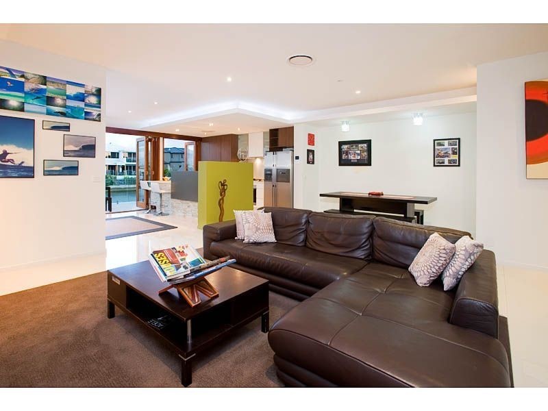 1/43 Compass Drive, Biggera Waters QLD 4216