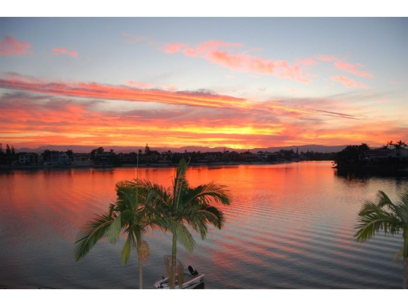 13/29 Duet Drive, Mermaid Waters QLD 4218