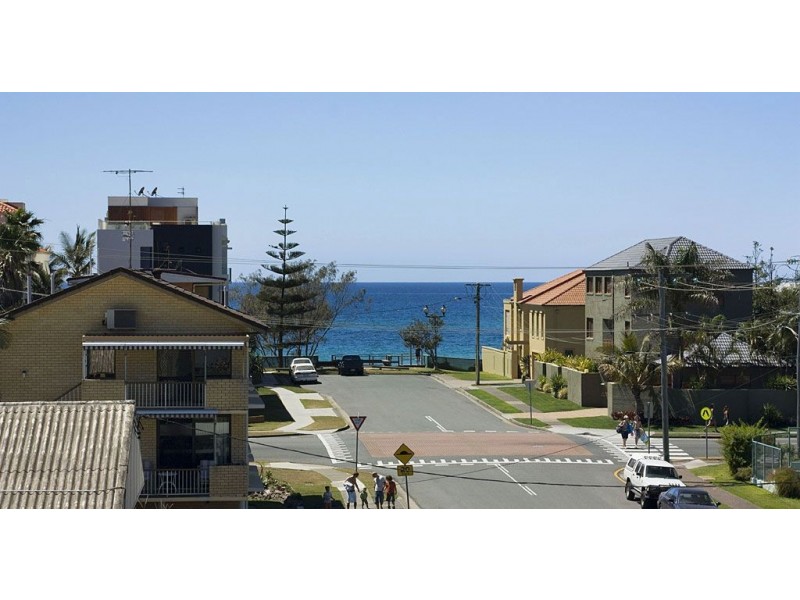 11 Wave Street, Mermaid Beach QLD 4218