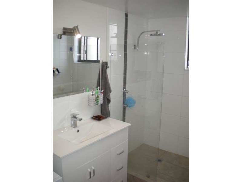 13 Fairway Drive, Clear Island Waters QLD 4226