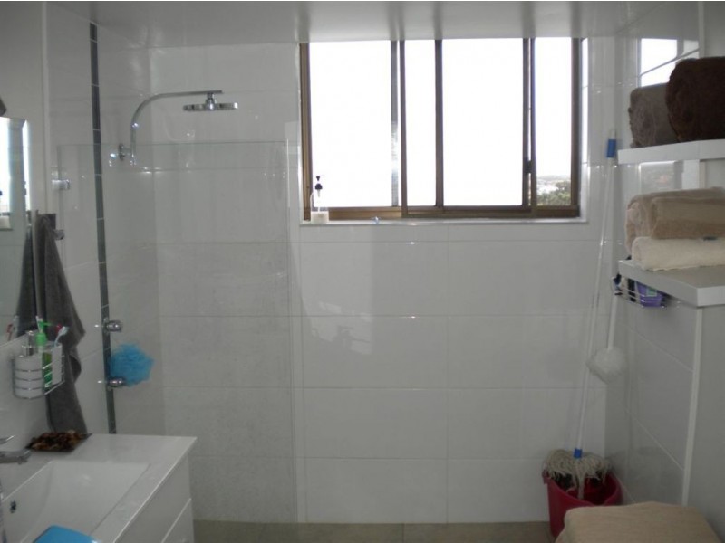 13 Fairway Drive, Clear Island Waters QLD 4226