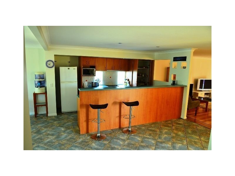 2 Monte Vista Court, Broadbeach Waters QLD 4218