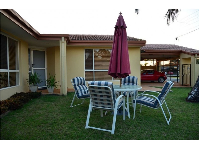 2 Monte Vista Court, Broadbeach Waters QLD 4218