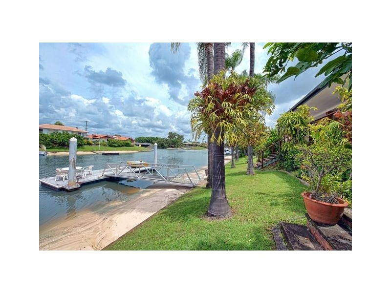 22 Huon Street, Broadbeach Waters QLD 4218