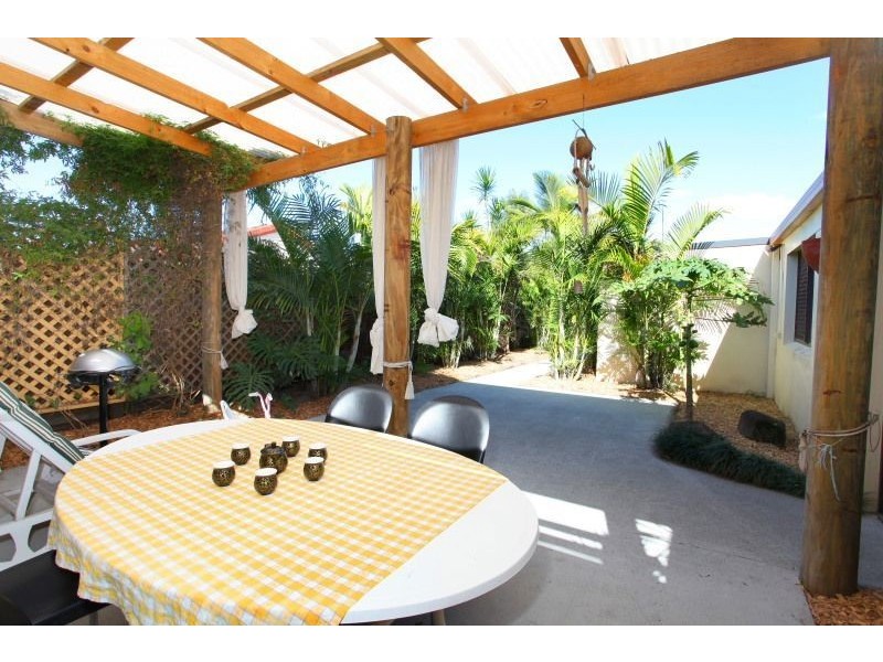 14 Fairway Drive, Clear Island Waters QLD 4226