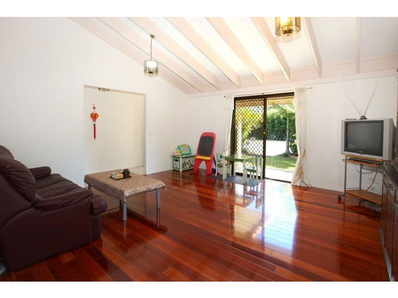 14 Fairway Drive, Clear Island Waters QLD 4226