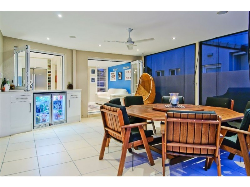 31 Nirvana Court, Runaway Bay QLD 4216