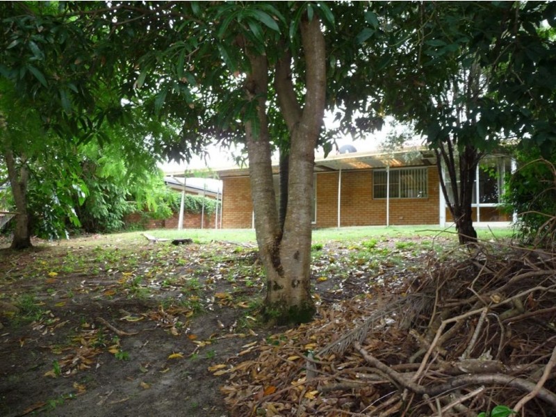 18 Helm Court, Mermaid Waters QLD 4218