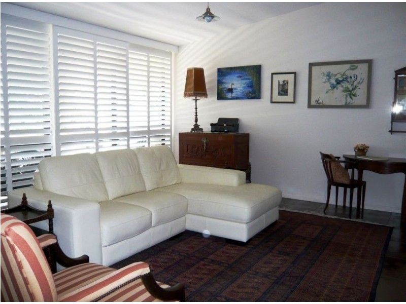 12/30 Holland Crt, Broadbeach Waters QLD 4218