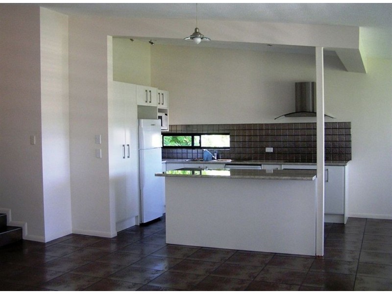 12/30 Holland Crt, Broadbeach Waters QLD 4218