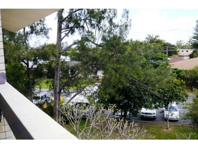 12/30 Holland Crt, Broadbeach Waters QLD 4218