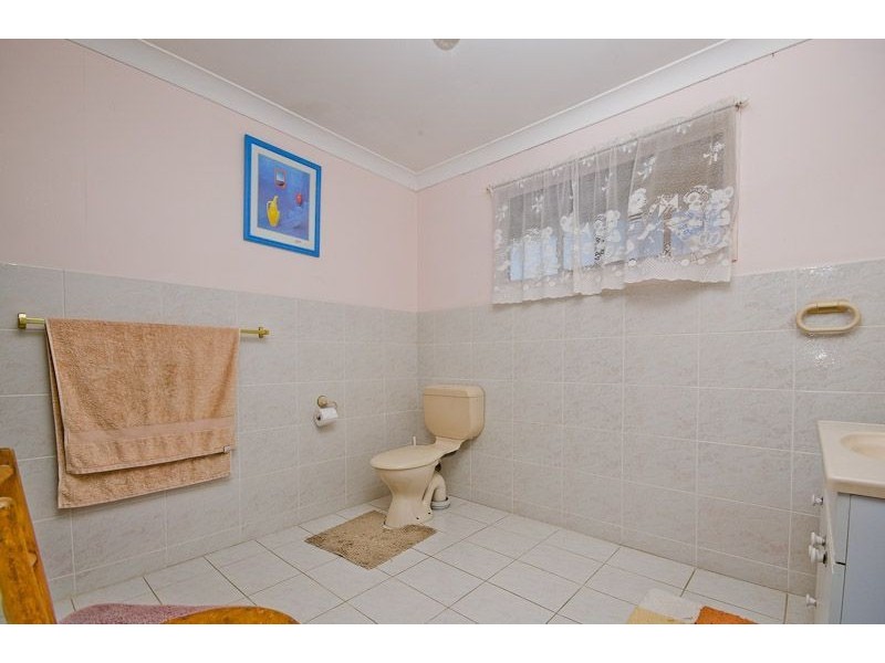 35 Bermuda Street, Broadbeach Waters QLD 4218