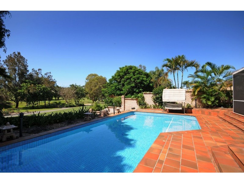 95 Santa Cruz Boulevard, Clear Island Waters QLD 4226
