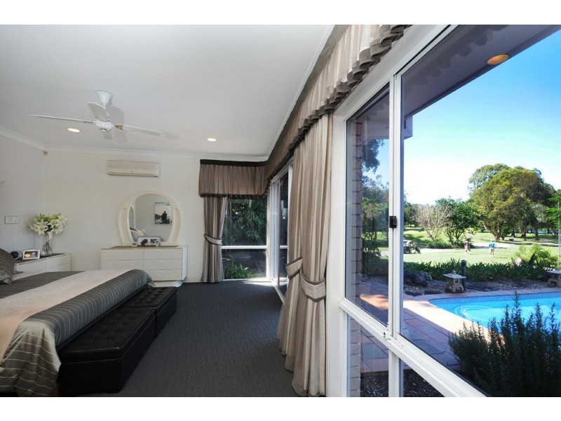 95 Santa Cruz Boulevard, Clear Island Waters QLD 4226