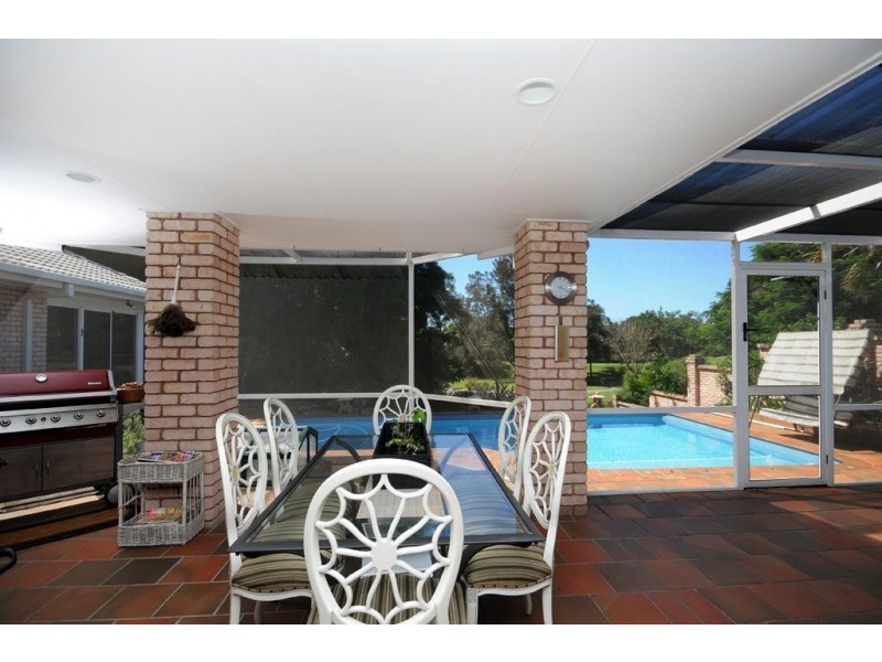 95 Santa Cruz Boulevard, Clear Island Waters QLD 4226