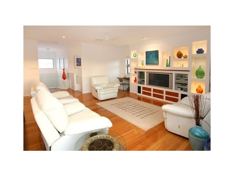 12 Port Peyra Crescent, Varsity Lakes QLD 4227