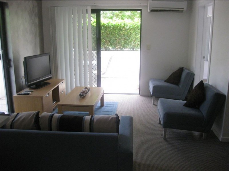 18/15 Lloyd St, Southport QLD 4215