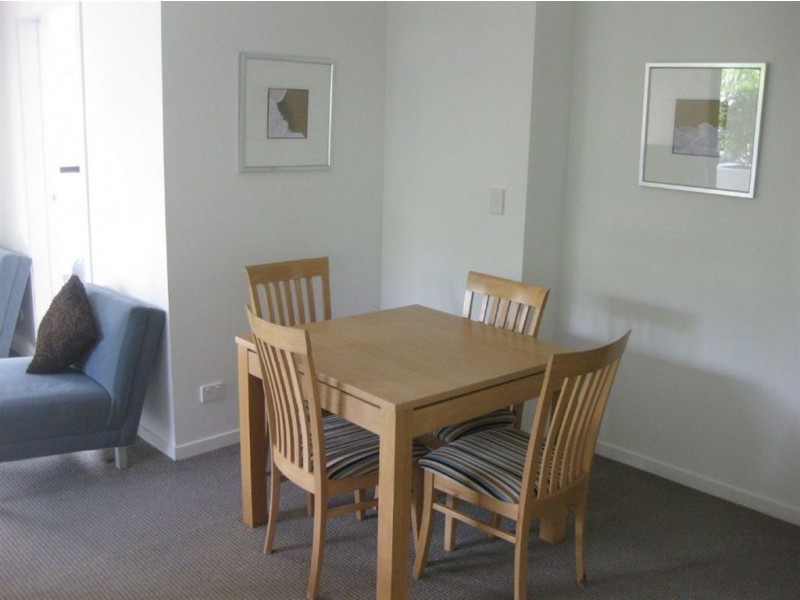 18/15 Lloyd St, Southport QLD 4215