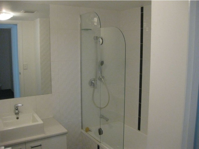 18/15 Lloyd St, Southport QLD 4215