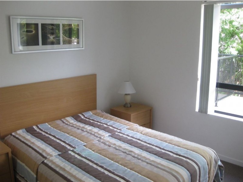 18/15 Lloyd St, Southport QLD 4215