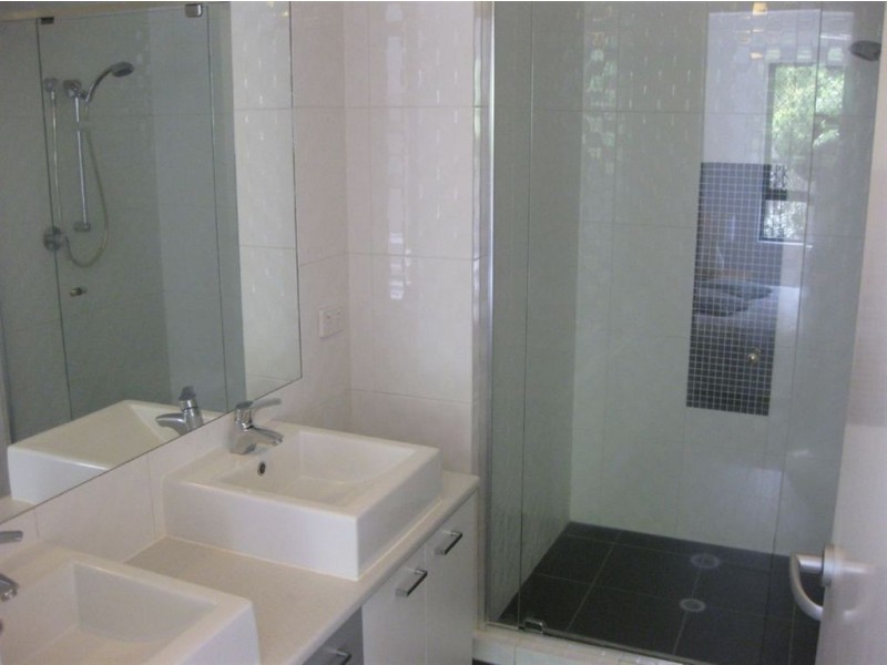 18/15 Lloyd St, Southport QLD 4215