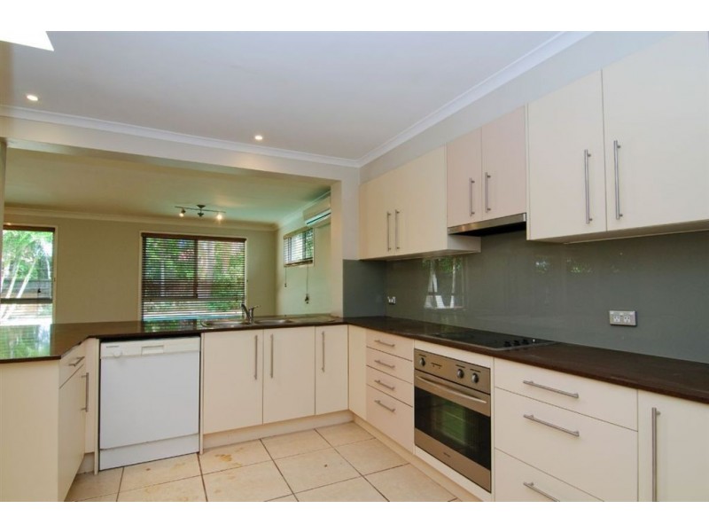 5 Sigatoka Place, Clear Island Waters QLD 4226