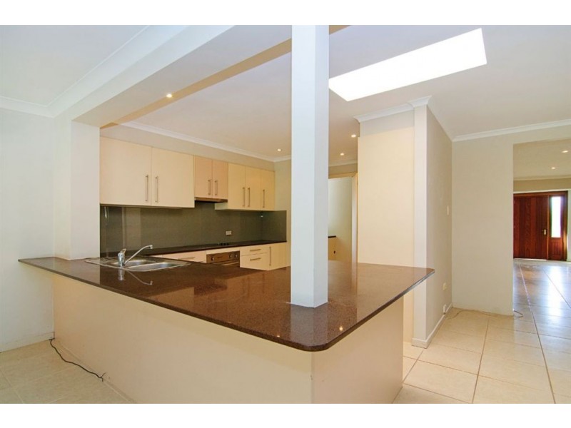 5 Sigatoka Place, Clear Island Waters QLD 4226