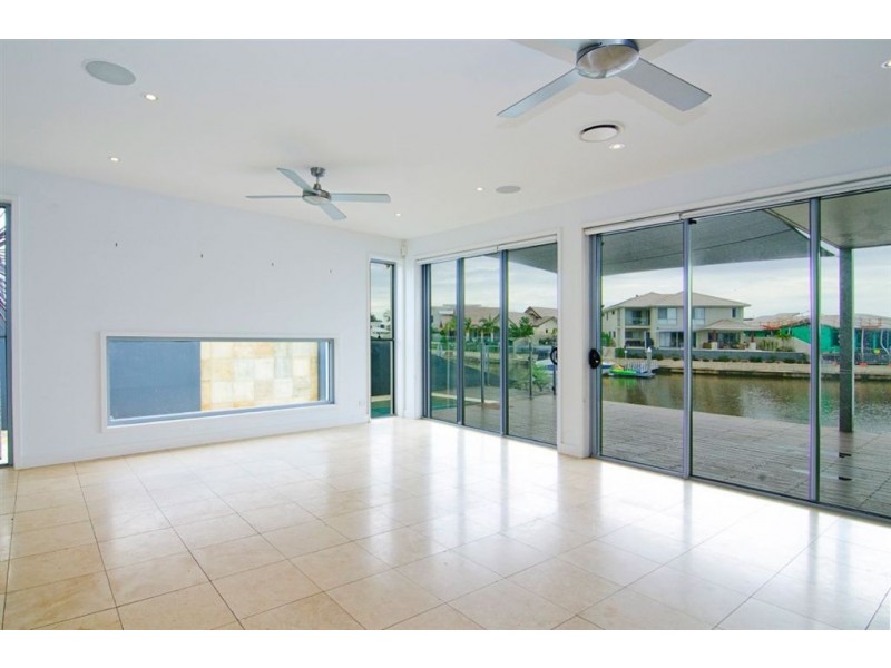1/47 Compass Drive, Biggera Waters QLD 4216