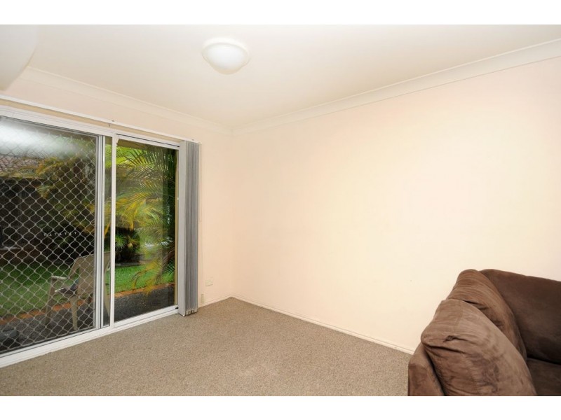 200/215 Cottesloe Drive, Mermaid Waters QLD 4218