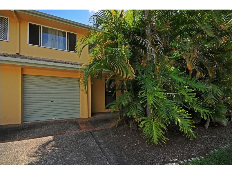 200/215 Cottesloe Drive, Mermaid Waters QLD 4218