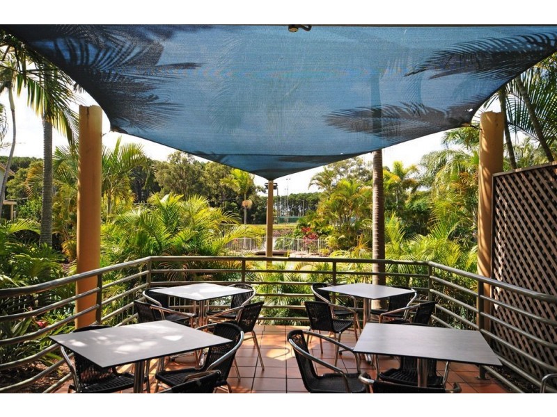 200/215 Cottesloe Drive, Mermaid Waters QLD 4218