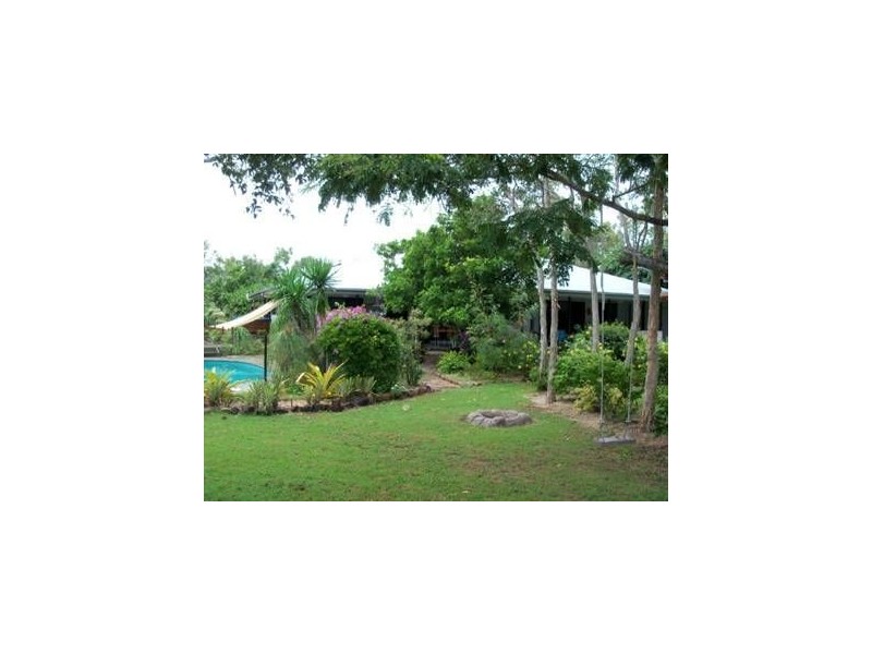 34 Trochus Street, Dingo Beach QLD 4800