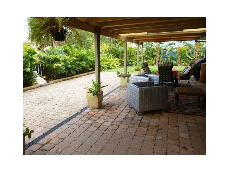 71 Barrier Reef Drive, Mermaid Waters QLD 4218