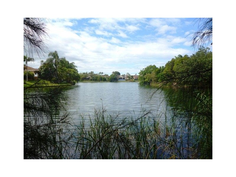 71 Barrier Reef Drive, Mermaid Waters QLD 4218