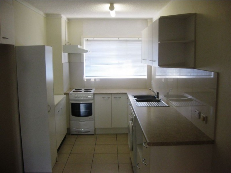 2/2118 Gold Coast Highway, Miami QLD 4220