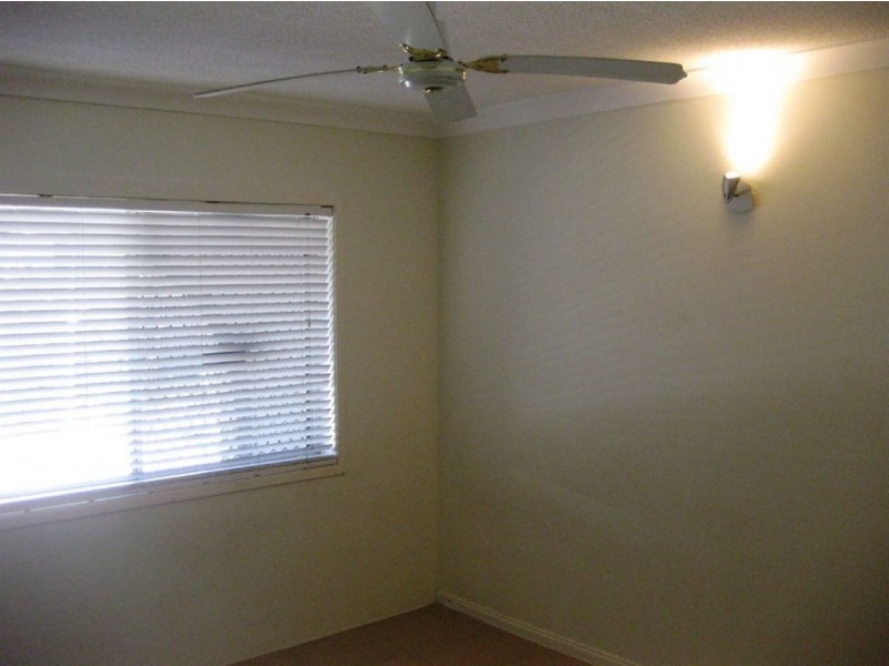 2/2118 Gold Coast Highway, Miami QLD 4220