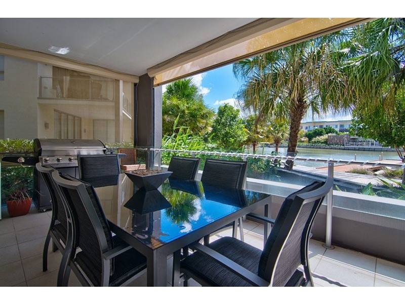 211/3 Pendraat Parade, Hope Island QLD 4212