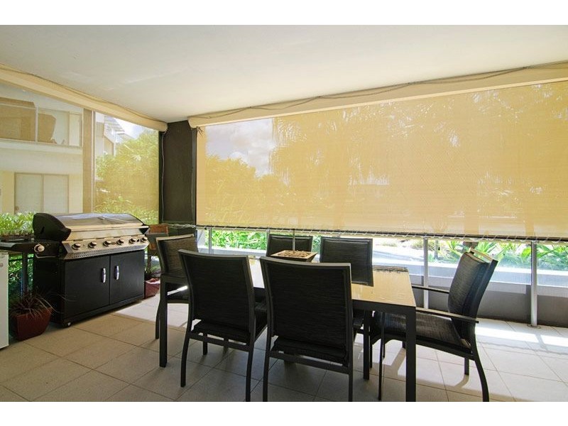 211/3 Pendraat Parade, Hope Island QLD 4212