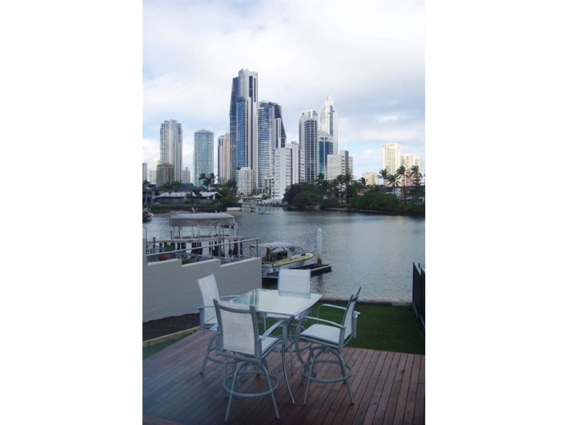 25 Sunrise Blvd, Surfers Paradise QLD 4217