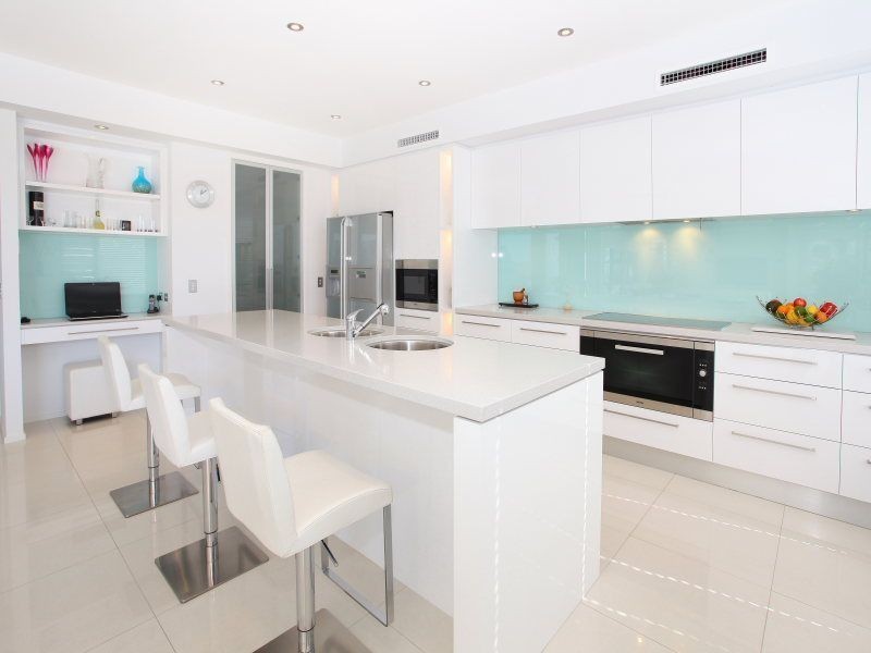 23 Middle Quay Drive, Biggera Waters QLD 4216