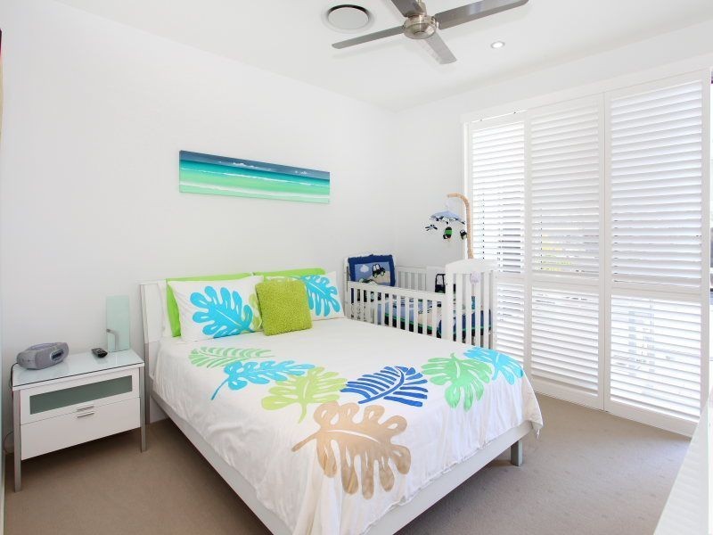 23 Middle Quay Drive, Biggera Waters QLD 4216