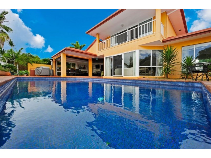 63 Pebble Beach Drive, Runaway Bay QLD 4216