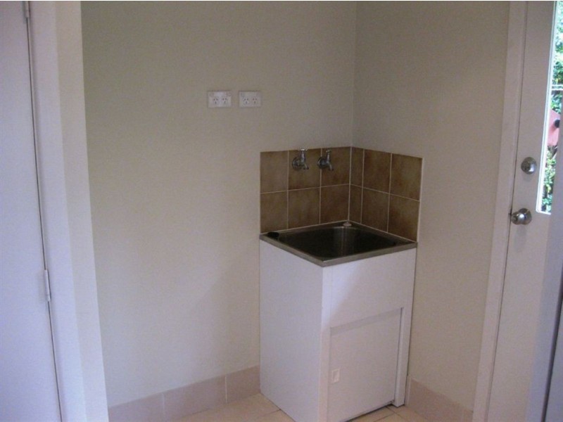 12 Beverley Cres, Broadbeach Waters QLD 4218