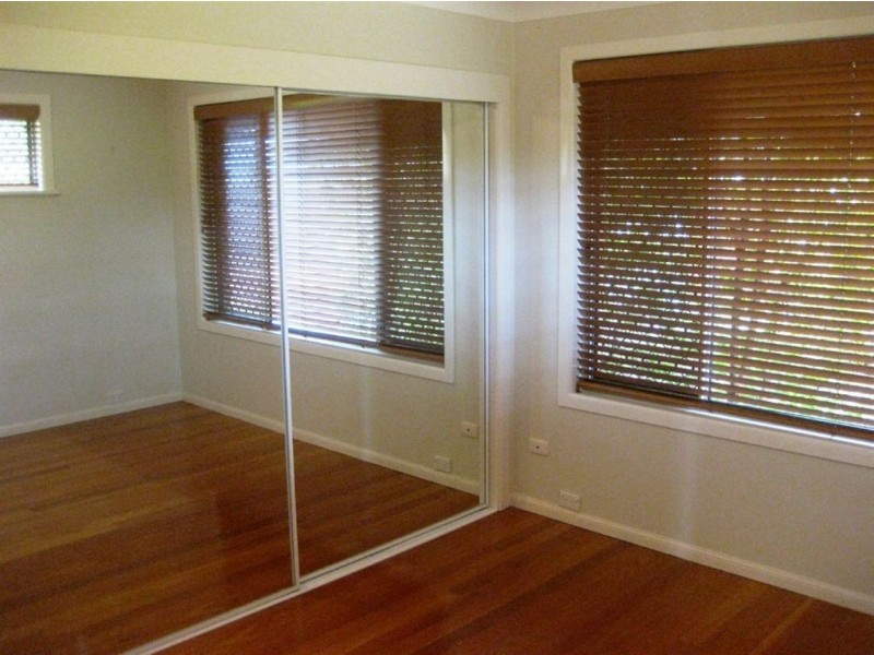 12 Beverley Cres, Broadbeach Waters QLD 4218