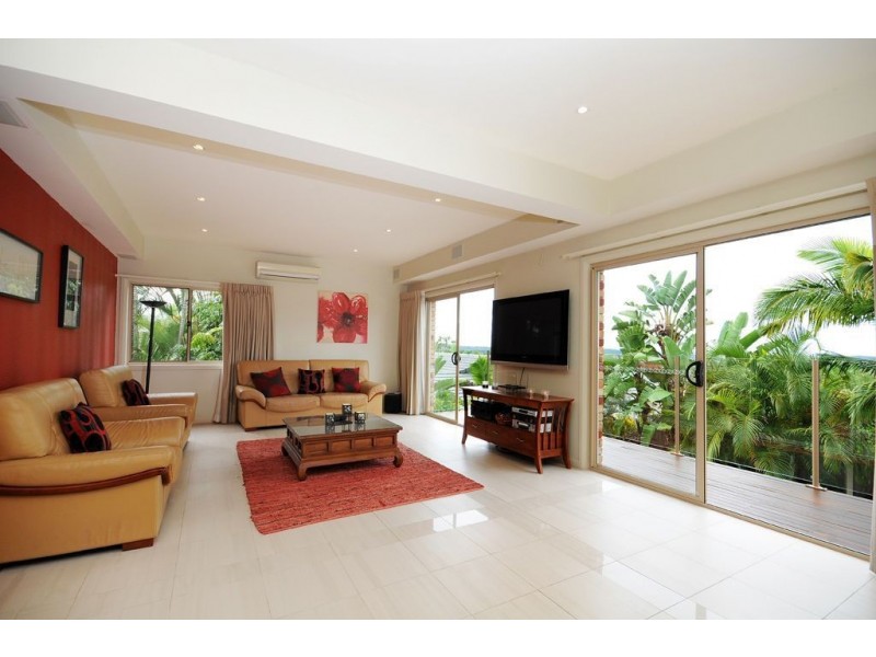 33 Kincaid Drive, Highland Park QLD 4211