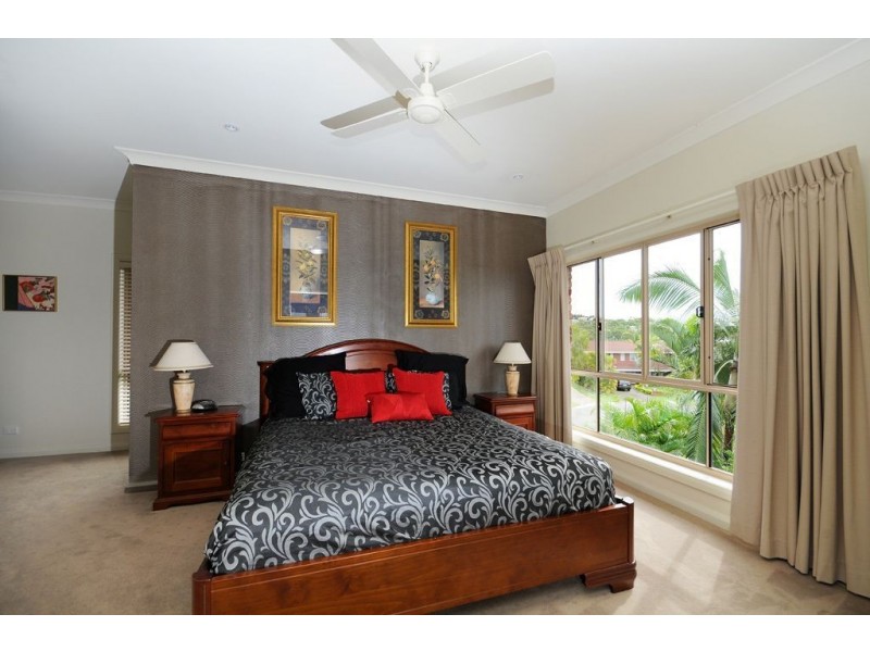 33 Kincaid Drive, Highland Park QLD 4211