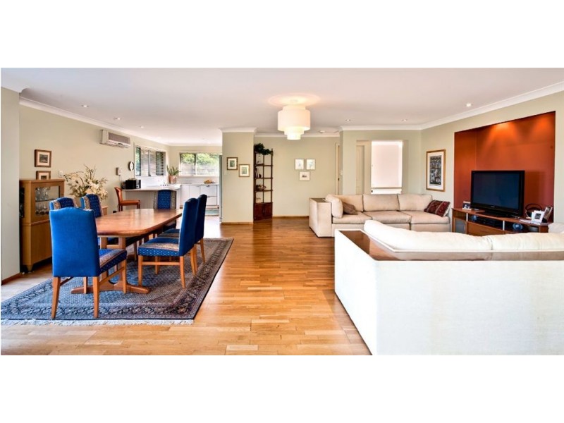 64 River Crescent, Broadbeach Waters QLD 4218