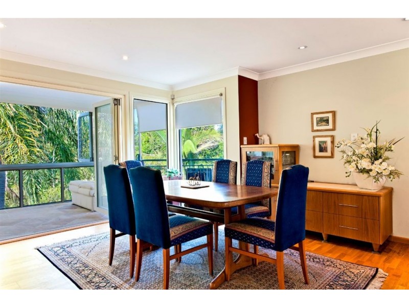 64 River Crescent, Broadbeach Waters QLD 4218