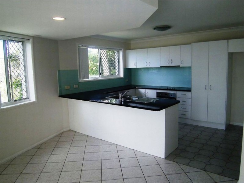 4/7 Orvieto Ave, Mermaid Waters QLD 4218